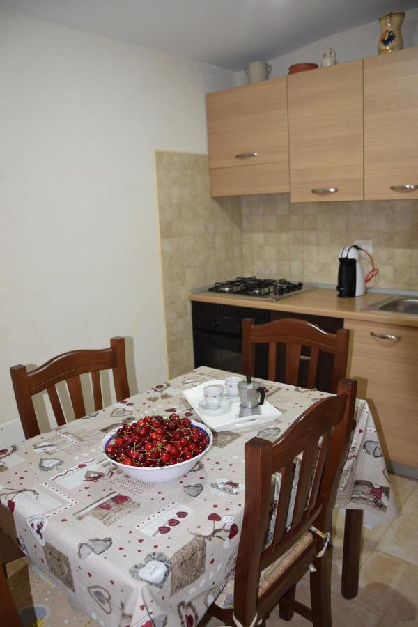 Dimora Domrose Apartment โลโกโรตอนโด ภายนอก รูปภาพ